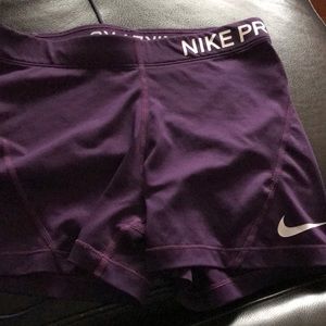 Nike Pros Shorts Women’s M